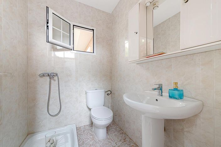 Image No.28-5 Bed Villa for sale