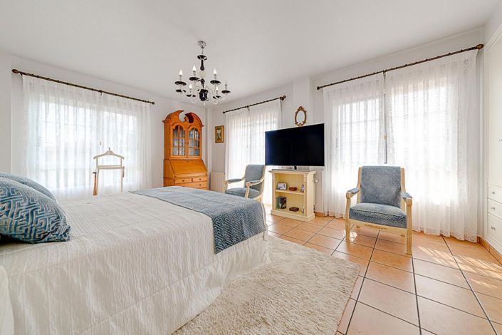 Image No.30-5 Bed Villa for sale