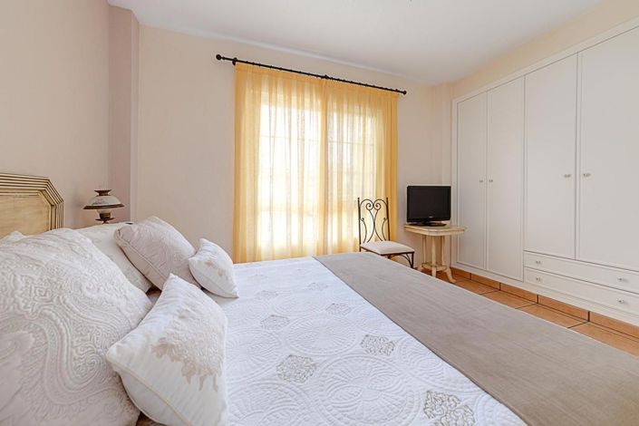 Image No.32-5 Bed Villa for sale