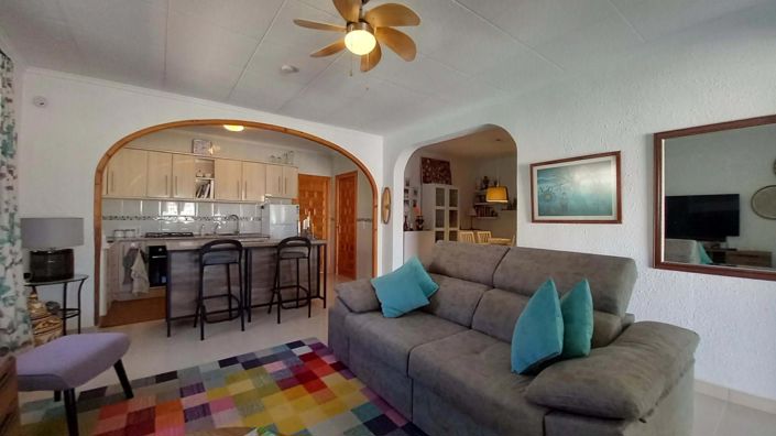 Image No.10-3 Bed House for sale