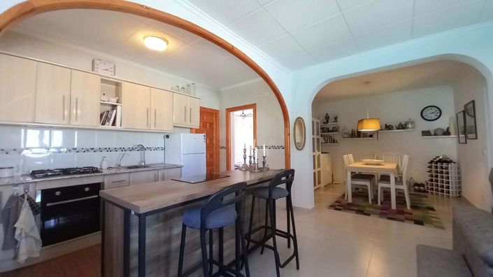 Image No.12-3 Bed House for sale