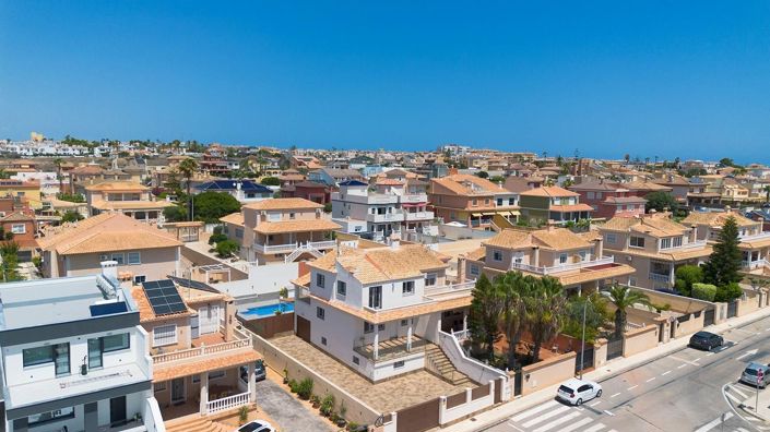 Image No.34-4 Bed Villa for sale