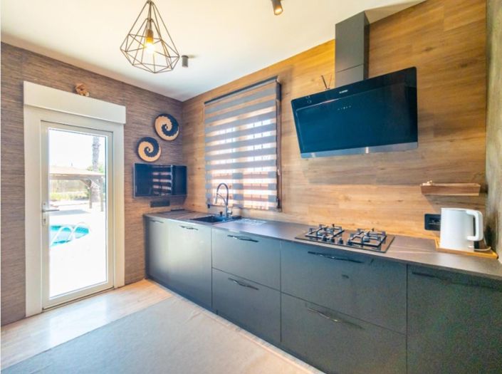 Image No.12-4 Bed Villa for sale