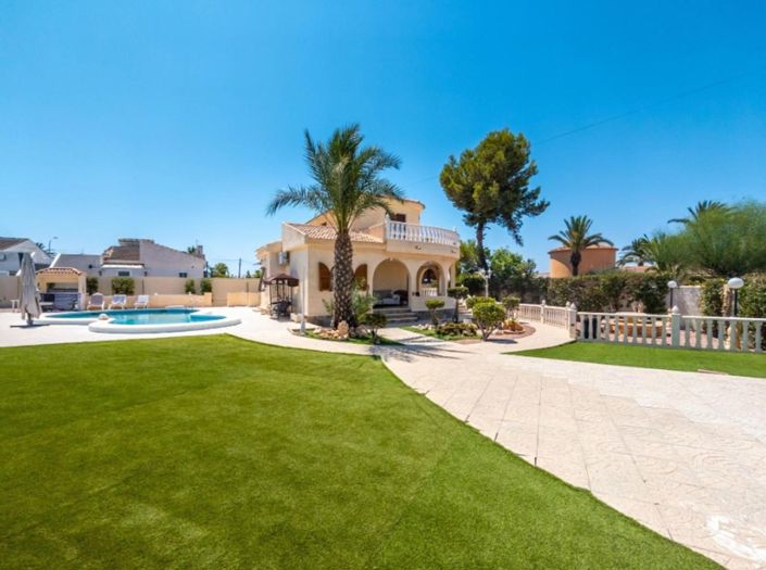 Image No.30-4 Bed Villa for sale