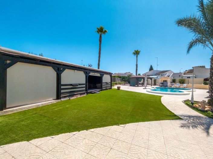 Image No.32-4 Bed Villa for sale