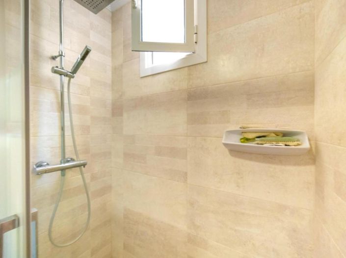 Image No.21-3 Bed House for sale