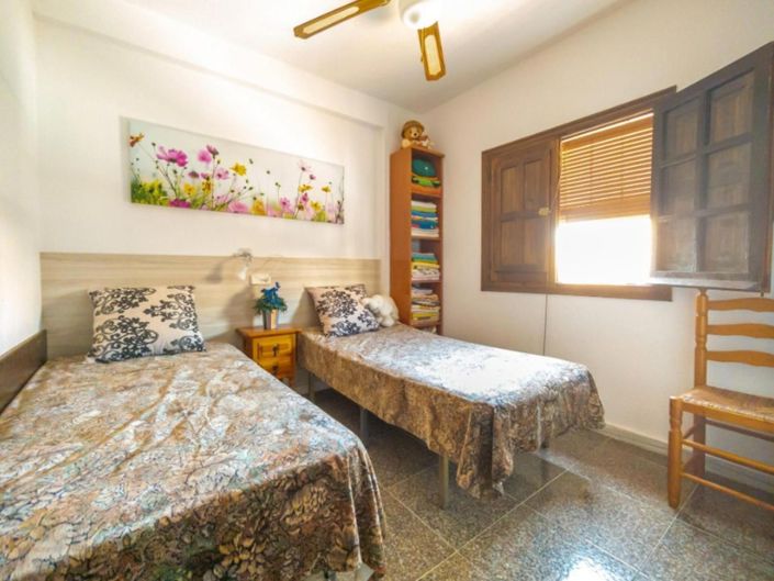 Image No.22-3 Bed House for sale