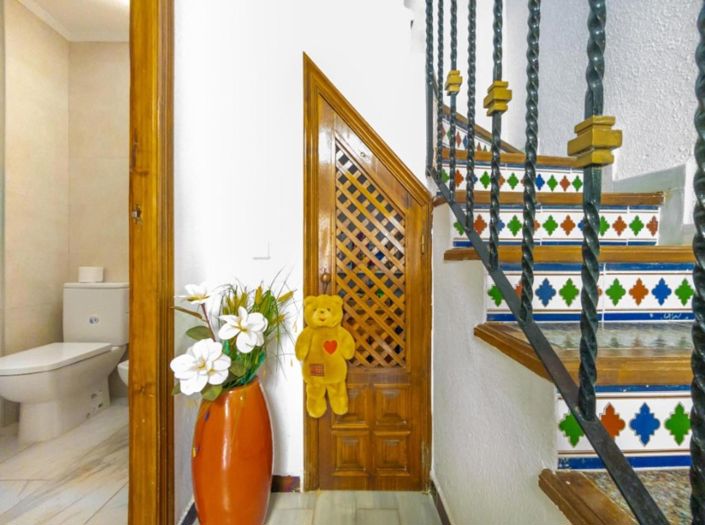 Image No.26-3 Bed House for sale