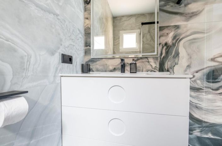 Image No.24-4 Bed House for sale