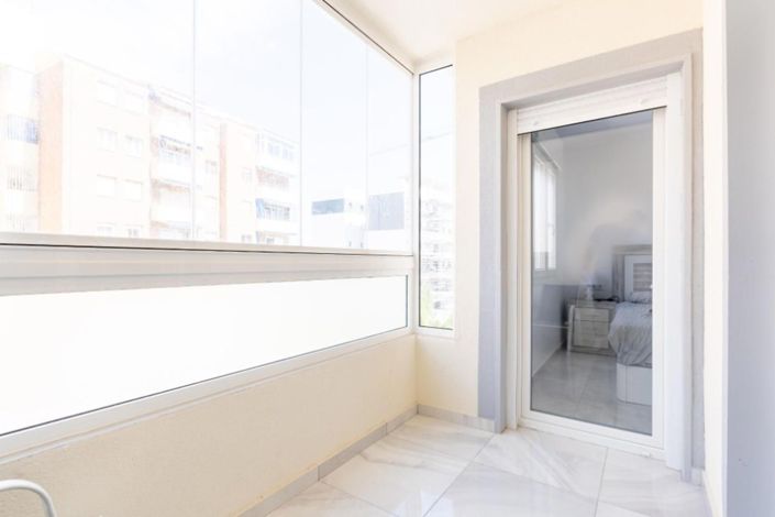 Image No.26-4 Bed House for sale