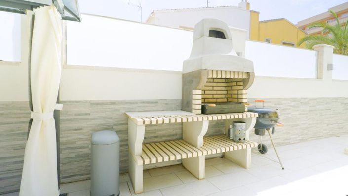 Image No.38-4 Bed House for sale