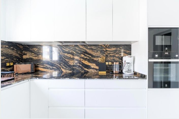 Image No.6-4 Bed House for sale