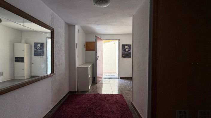 Image No.57-6 Bed Villa for sale