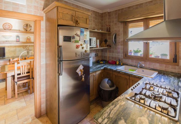 Image No.11-8 Bed Villa for sale