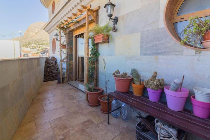 Image No.23-8 Bed Villa for sale