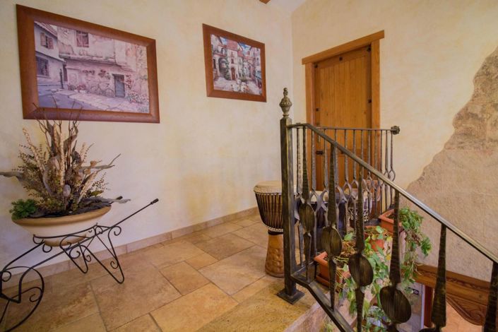 Image No.27-8 Bed Villa for sale