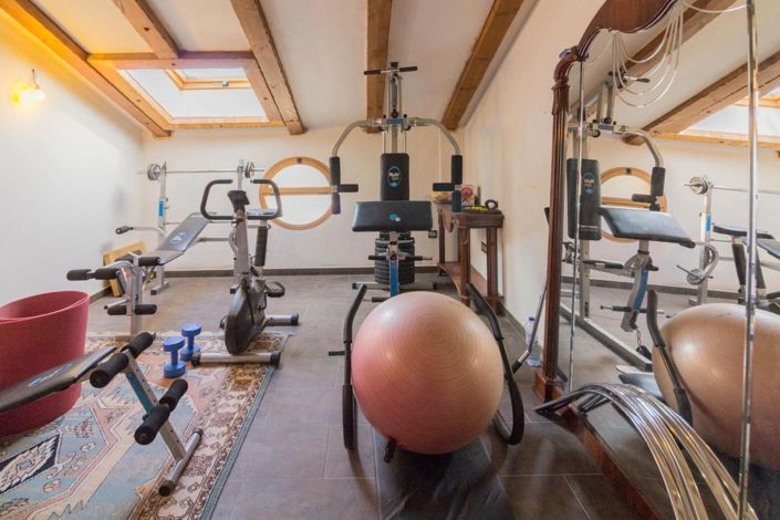 Image No.30-8 Bed Villa for sale