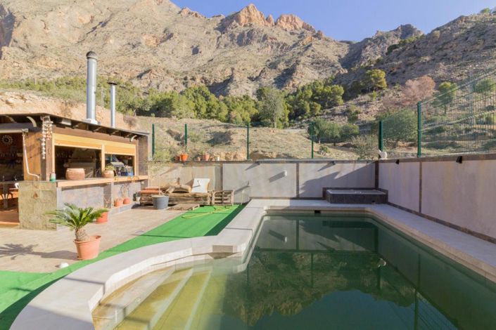 Image No.43-8 Bed Villa for sale