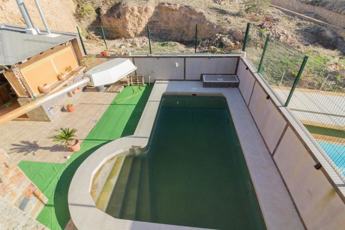 Image No.44-8 Bed Villa for sale