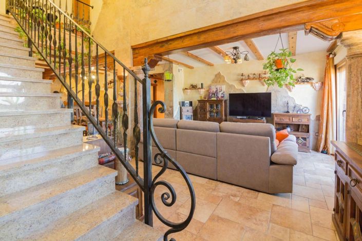 Image No.6-8 Bed Villa for sale