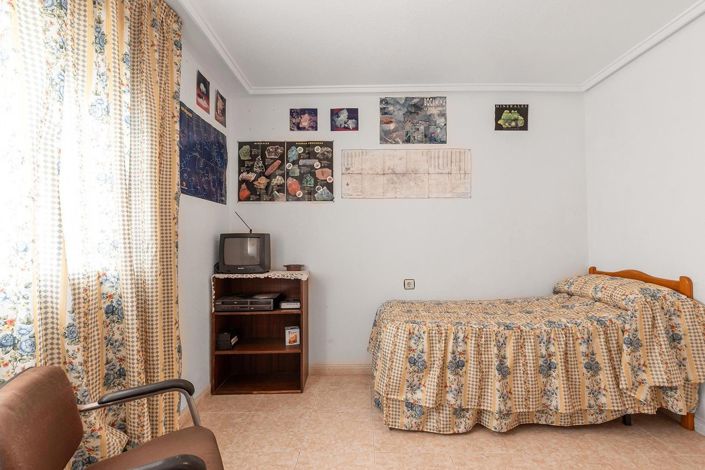 Image No.11-2 Bed Bungalow for sale