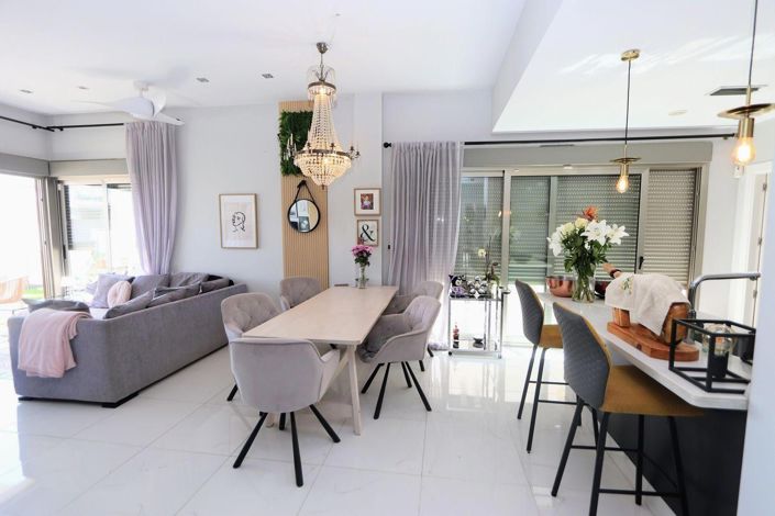 Image No.10-5 Bed Villa for sale