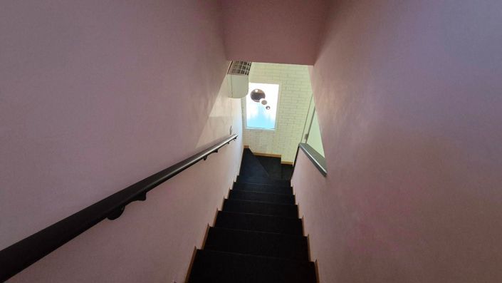 Image No.34-3 Bed House for sale