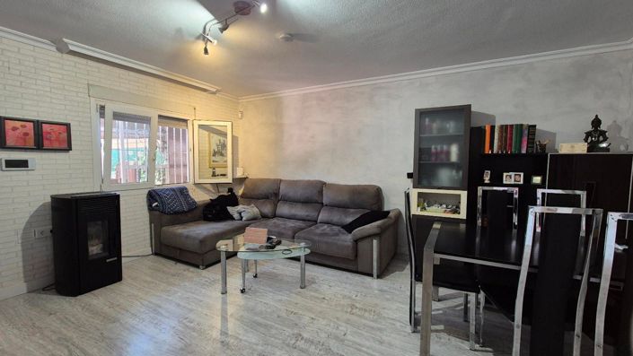 Image No.4-3 Bed House for sale