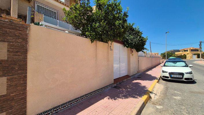 Image No.42-3 Bed House for sale