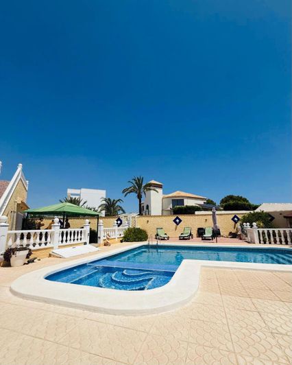 Image No.45-3 Bed Villa for sale