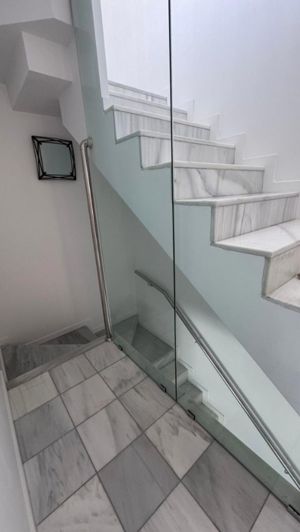 Image No.23-2 Bed House for sale