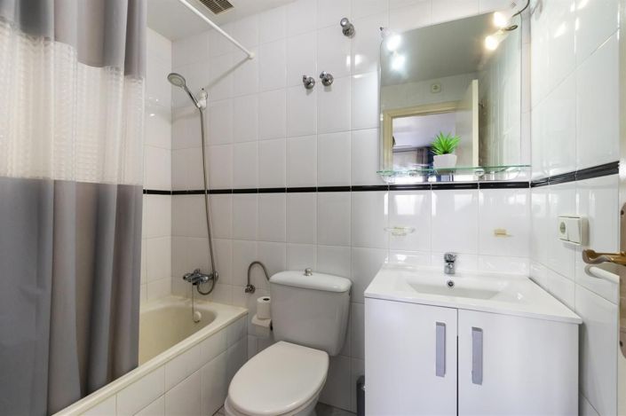 Image No.13-2 Bed Bungalow for sale