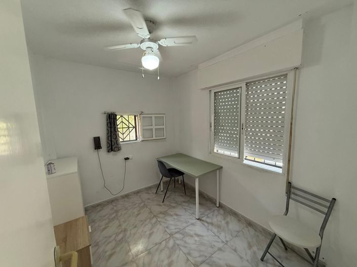 Image No.11-2 Bed House for sale