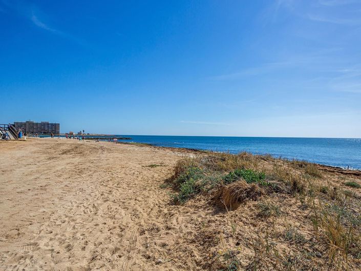 Image No.30-2 Bed House for sale