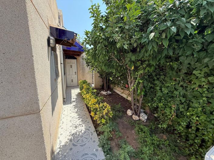 Image No.9-2 Bed House for sale