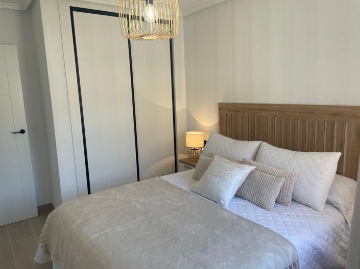 Image No.7-2 Bed Bungalow for sale