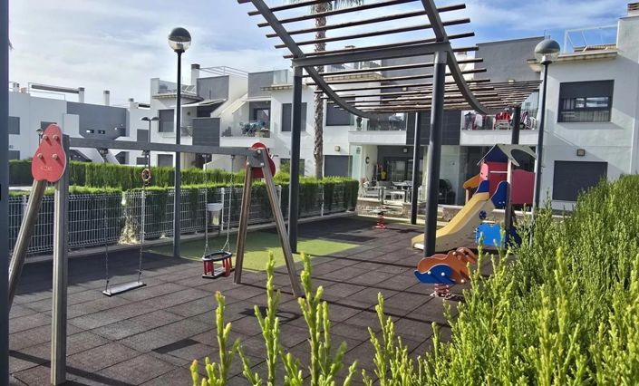 Image No.12-2 Bed Bungalow for sale