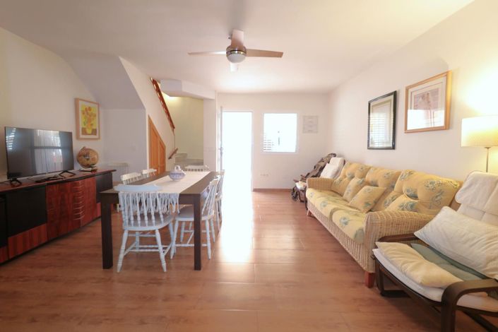 Image No.8-3 Bed House for sale