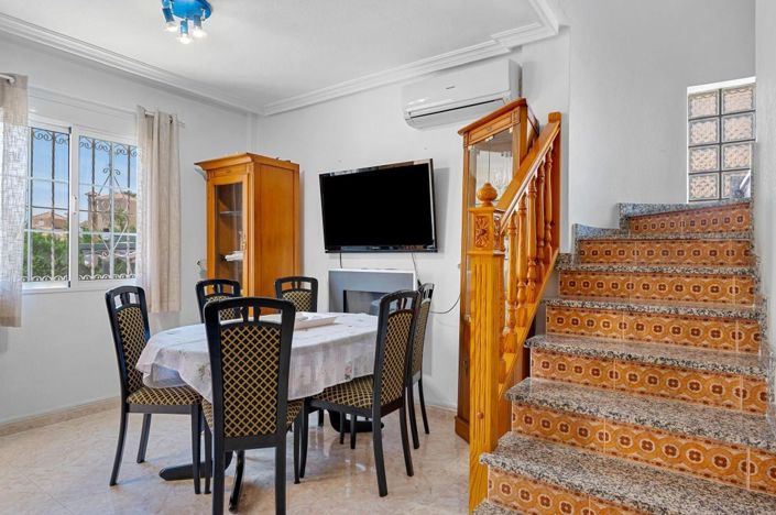 Image No.11-3 Bed House for sale