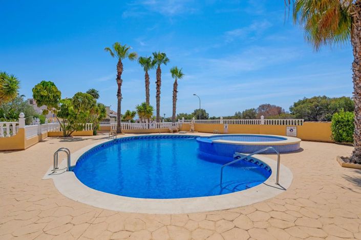 Image No.32-3 Bed House for sale