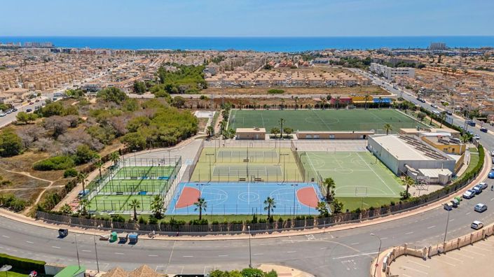 Image No.36-3 Bed House for sale