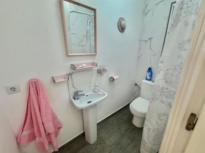 Image No.12-1 Bed Bungalow for sale