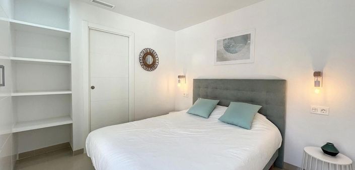 Image No.9-3 Bed House for sale