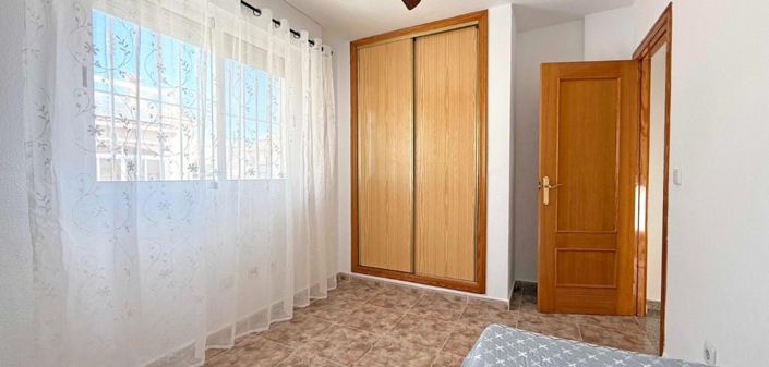 Image No.22-3 Bed House for sale