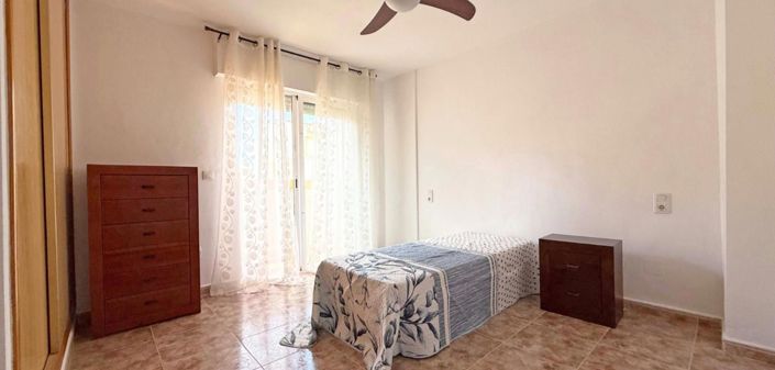 Image No.24-3 Bed House for sale