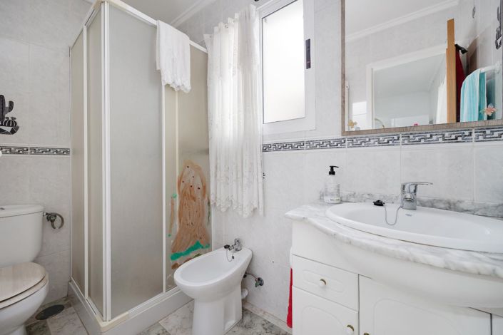 Image No.19-3 Bed Apartment for sale