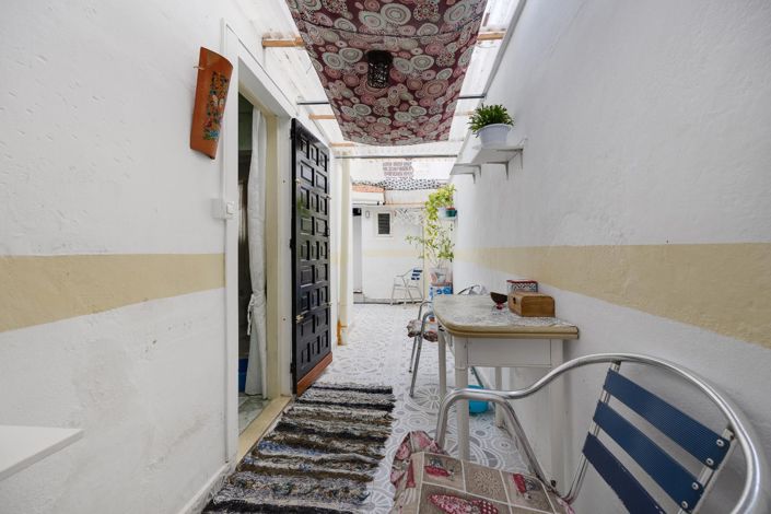 Image No.21-3 Bed Apartment for sale