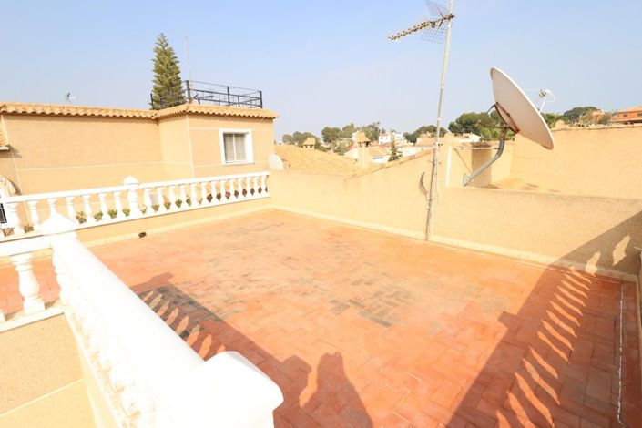 Image No.25-2 Bed Villa for sale