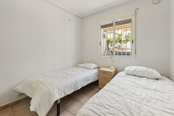 Image No.14-2 Bed Bungalow for sale