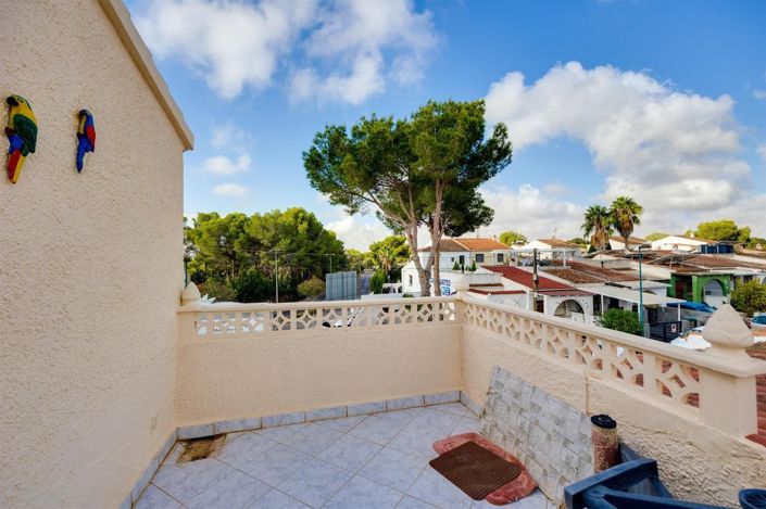 Image No.27-2 Bed House for sale